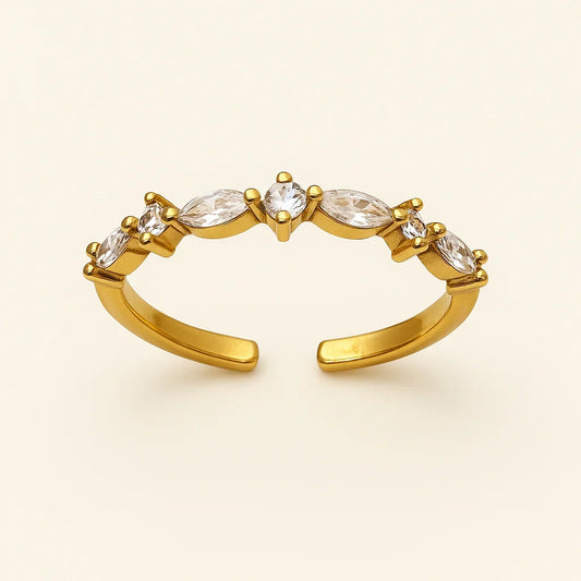 Majestic Solitaire Ring - Diatoms