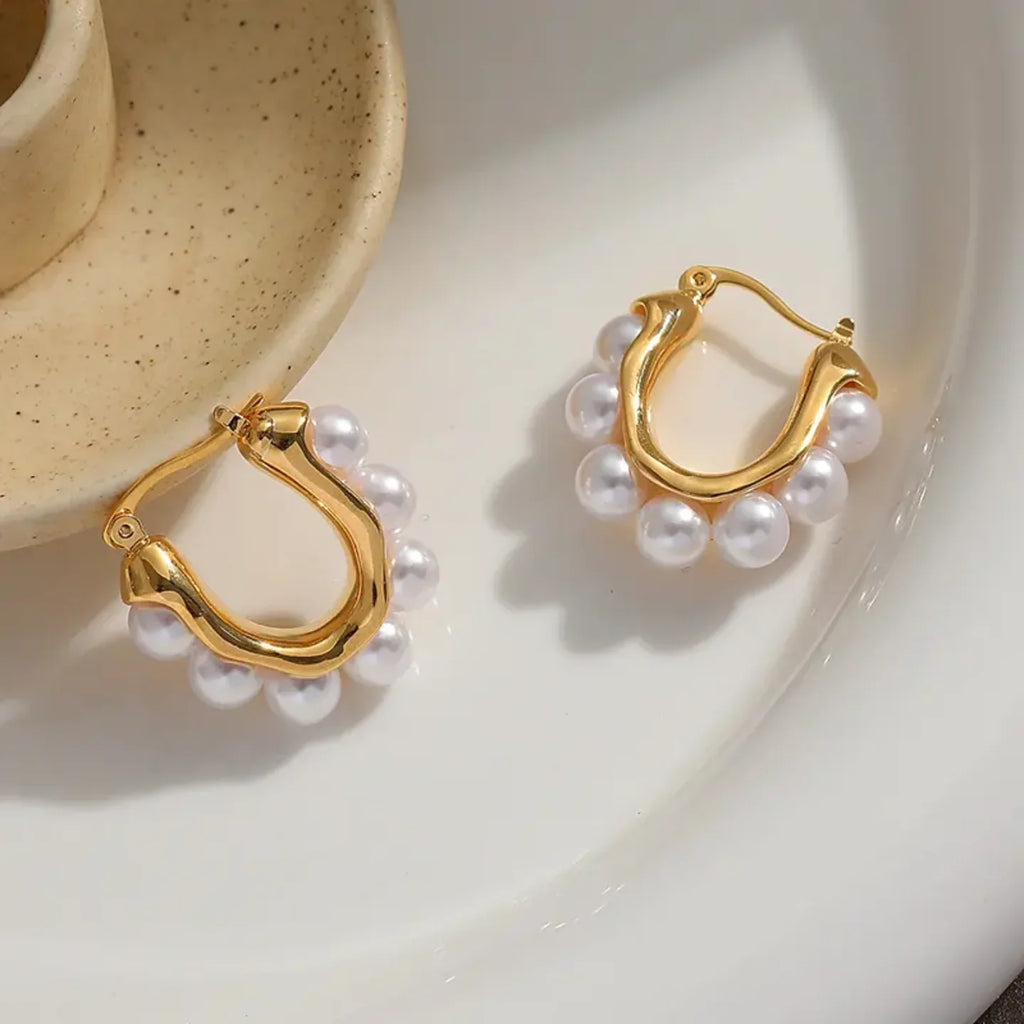 U Shape Pearls Earrings - Diatoms