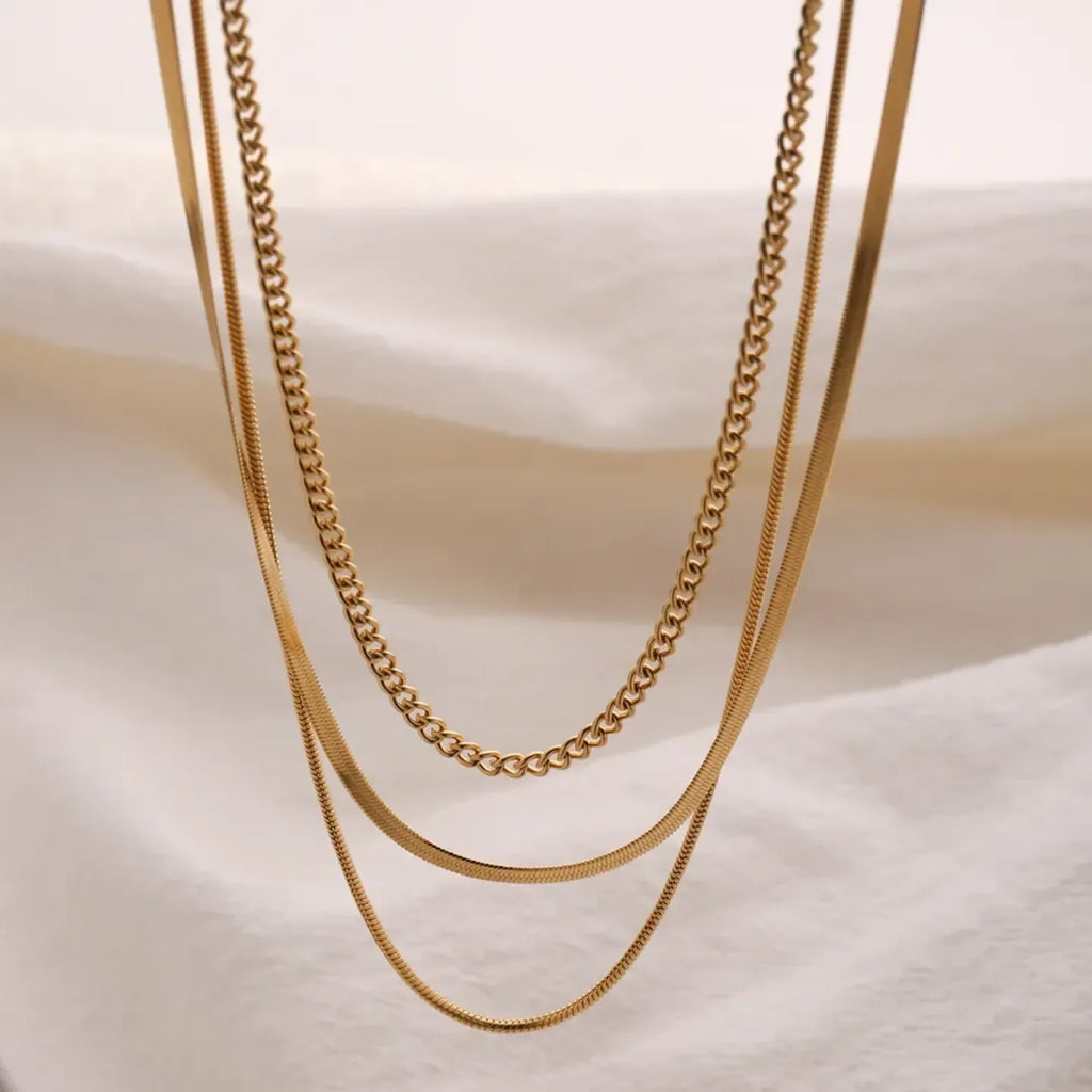 Luxe Tagged Gold Layered Chain Necklace - Diatoms