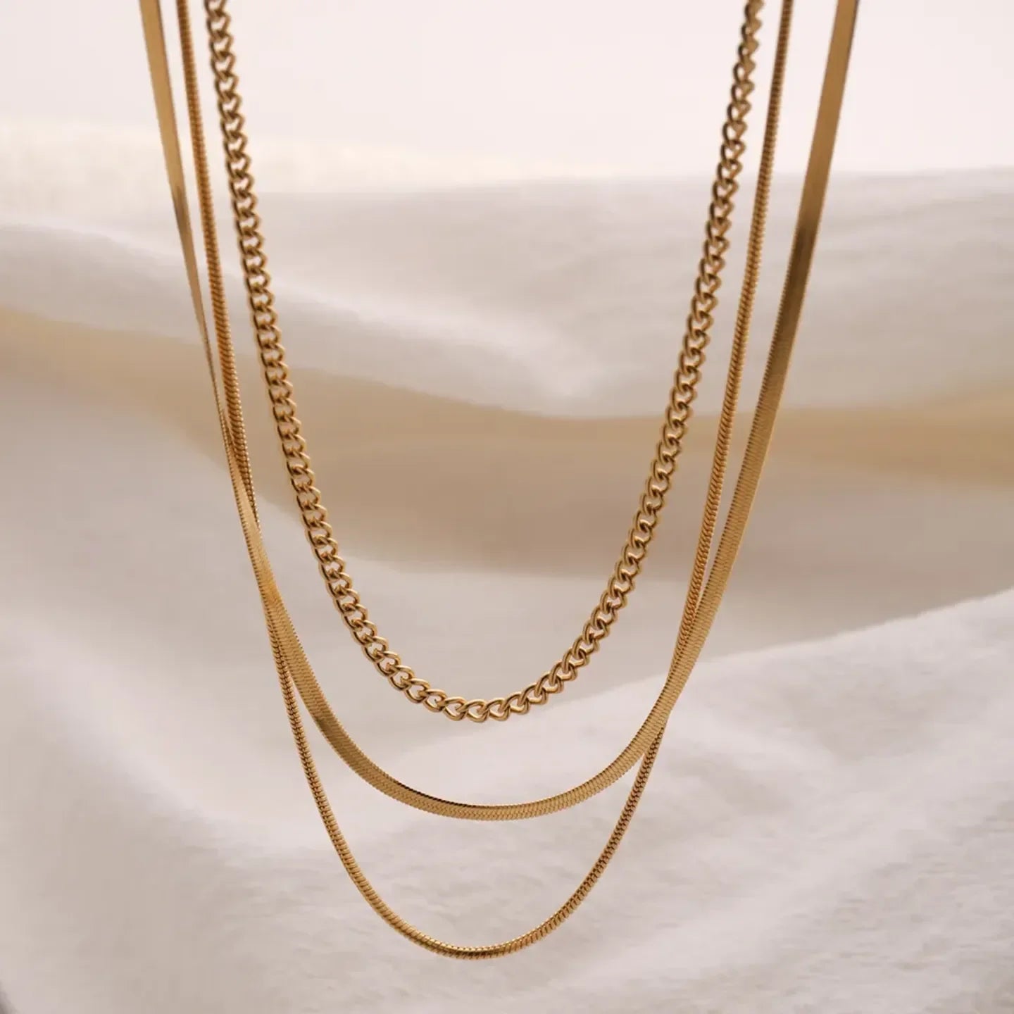 Luxe Tagged Gold Layered Chain Necklace - Diatoms