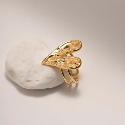 Hearts Aligned Open Rings - Diatoms