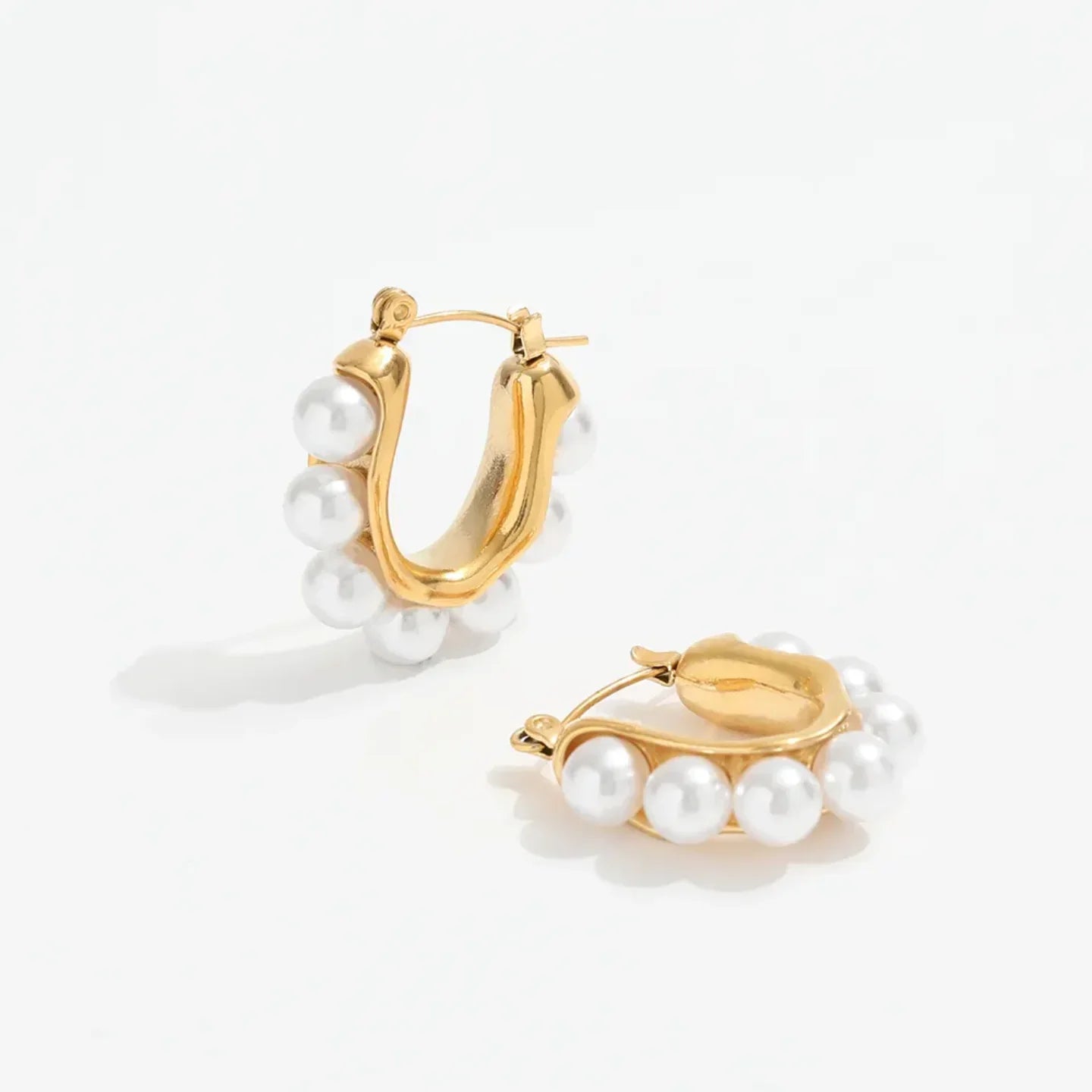 U Shape Pearls Earrings - Diatoms