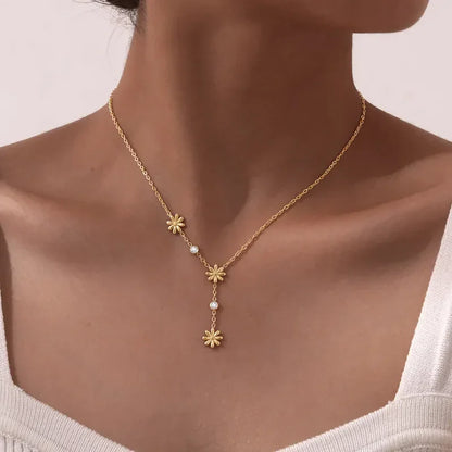 Sweet Flower Dainty Zircon Necklace - Diatoms