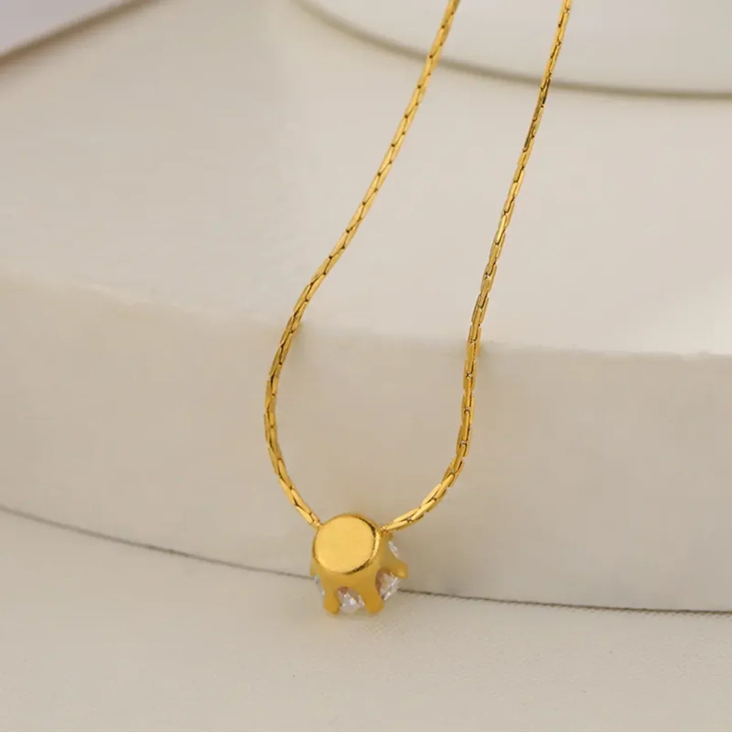 Simple Round Zircon Necklace