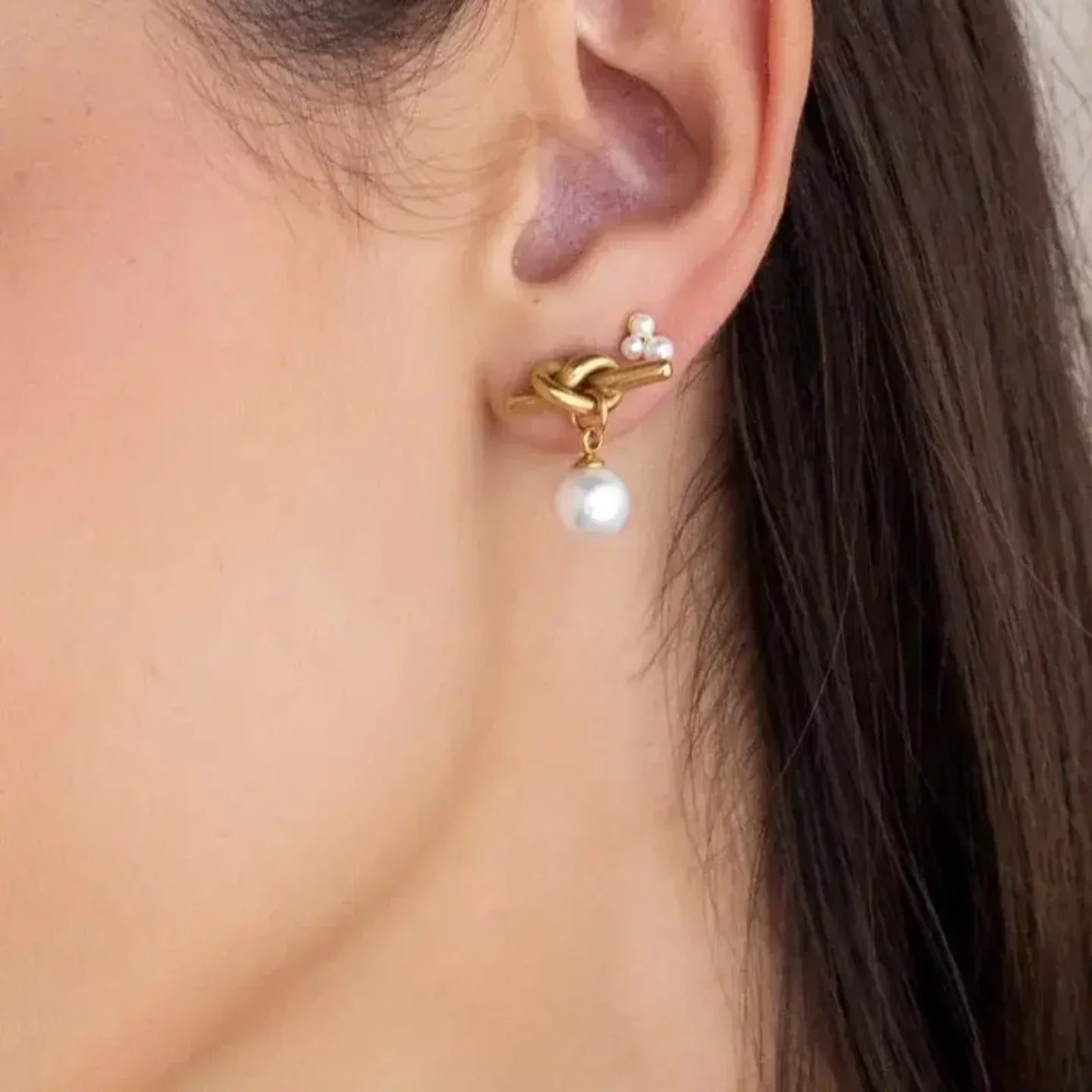 Knot Round Pearl Drop Earrings - Diatoms