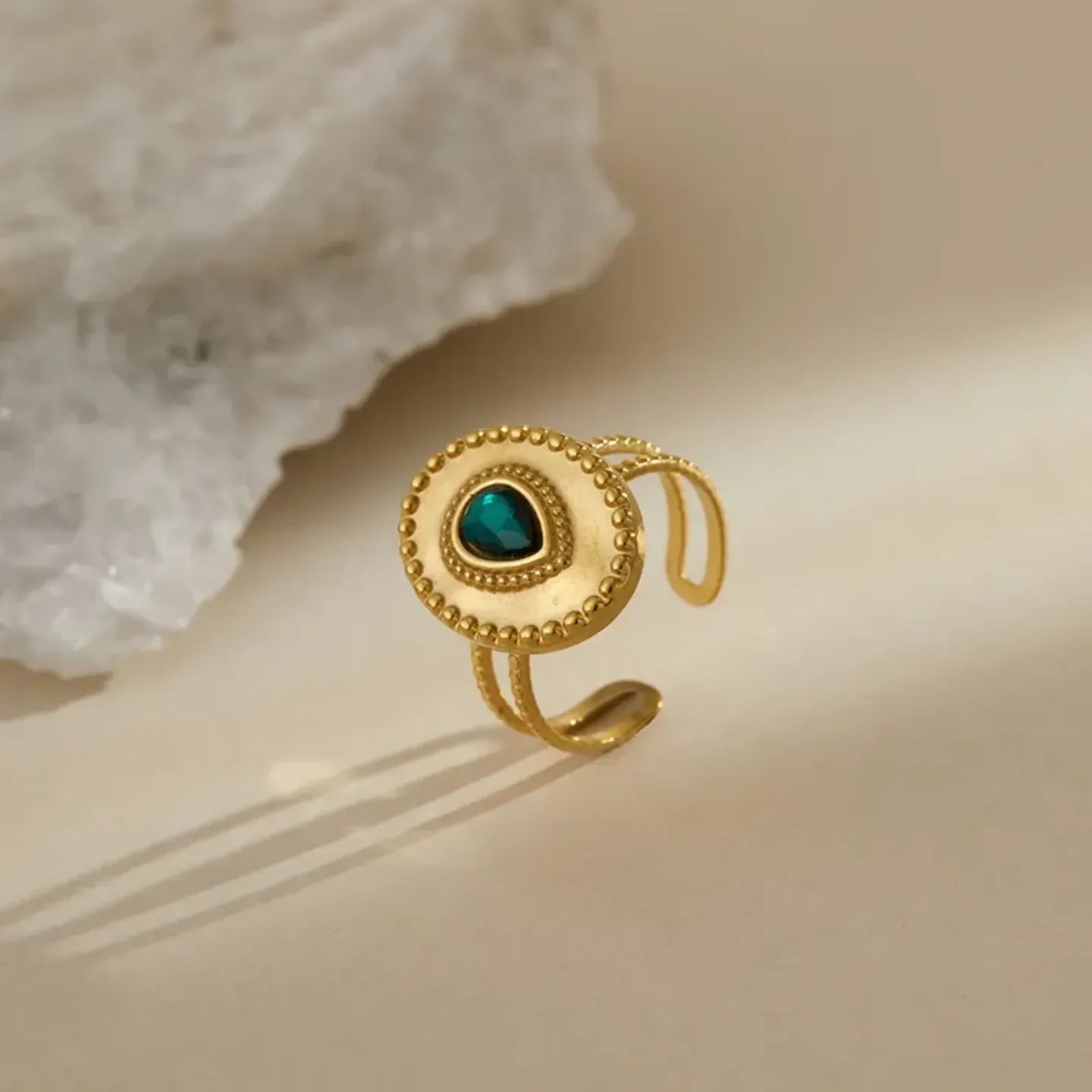 Majestic Emerald Radiance Ring - Diatoms